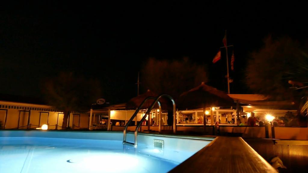 Bed & Breakfast Venezia Marina Di Carrara Extérieur photo