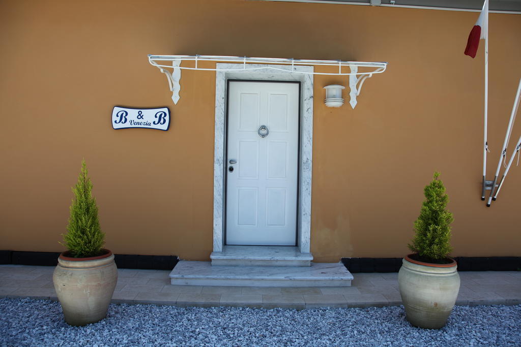 Bed & Breakfast Venezia Marina Di Carrara Extérieur photo
