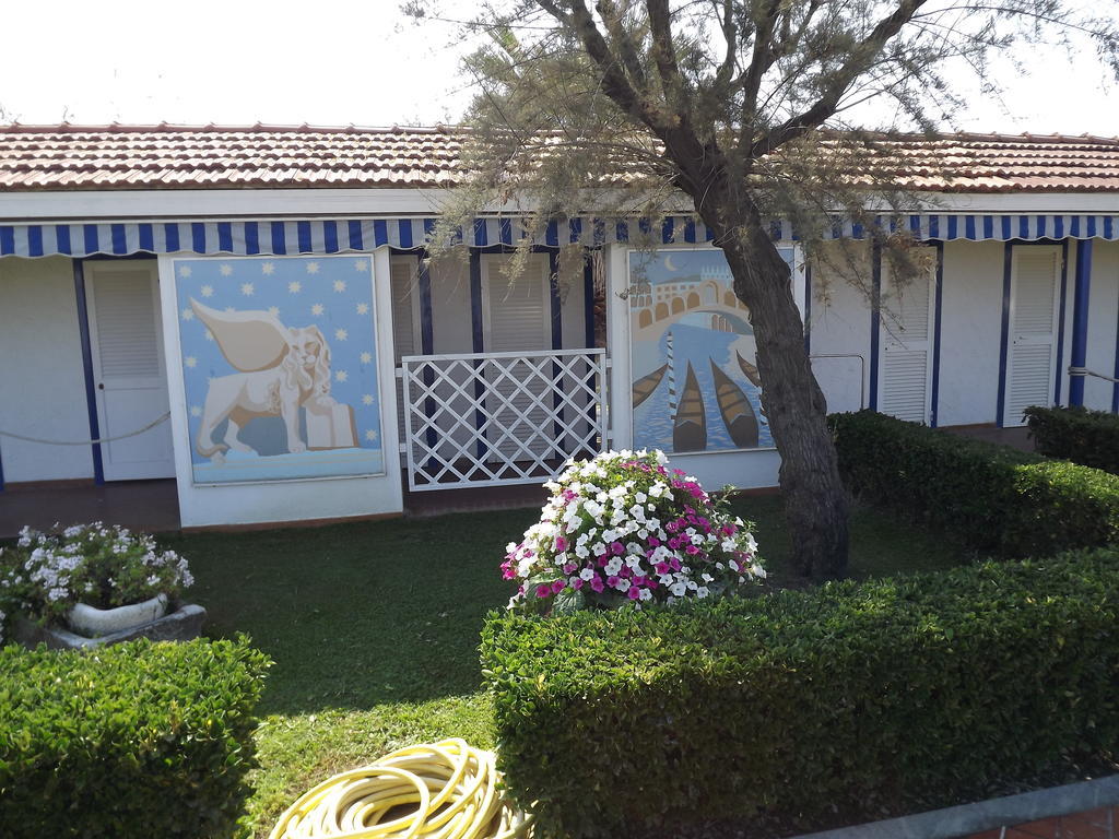 Bed & Breakfast Venezia Marina Di Carrara Extérieur photo